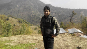 महेश पाेखरेल