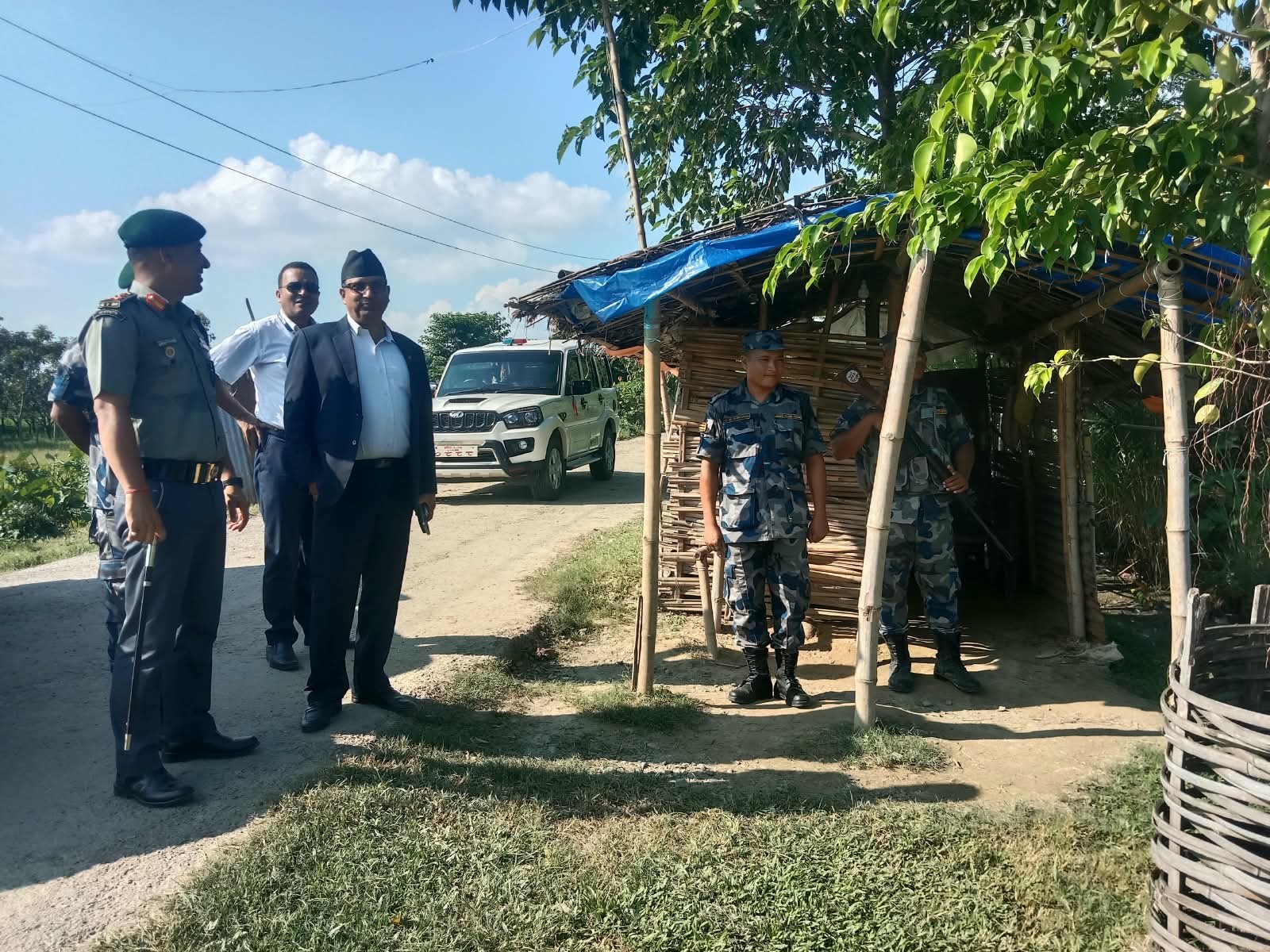 On 2083/06/06, Chief District Officer Mr. Ishwari Prasad Aryal and Superintendent of the Armed Police Force (Nepal) No. 4 Battalion, Mr. Labh Kumar Sapkota, conducted a monitoring inspection of the Nepal-India border at Amduwa and the Border Outpost (BOP)